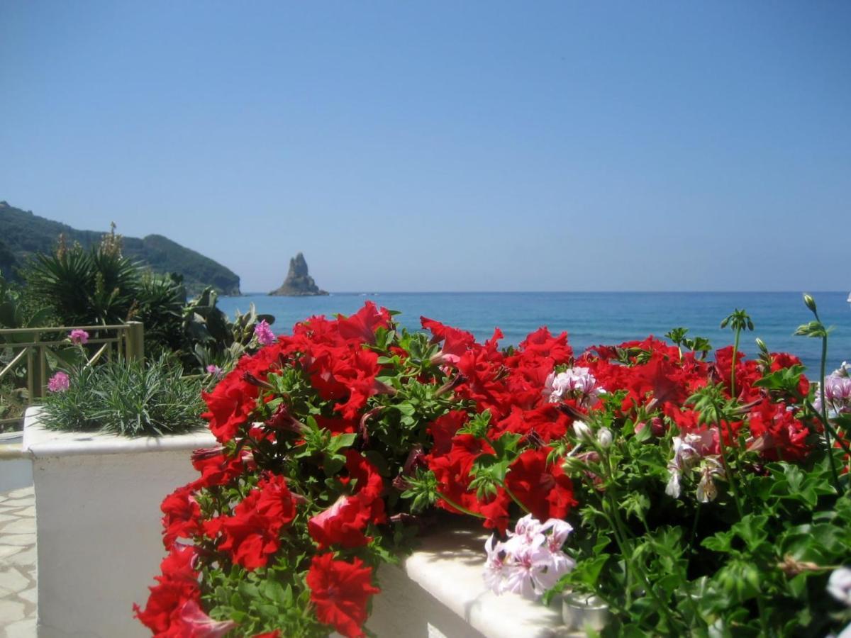 Nereides Apartments Agios Gordios  Exterior foto