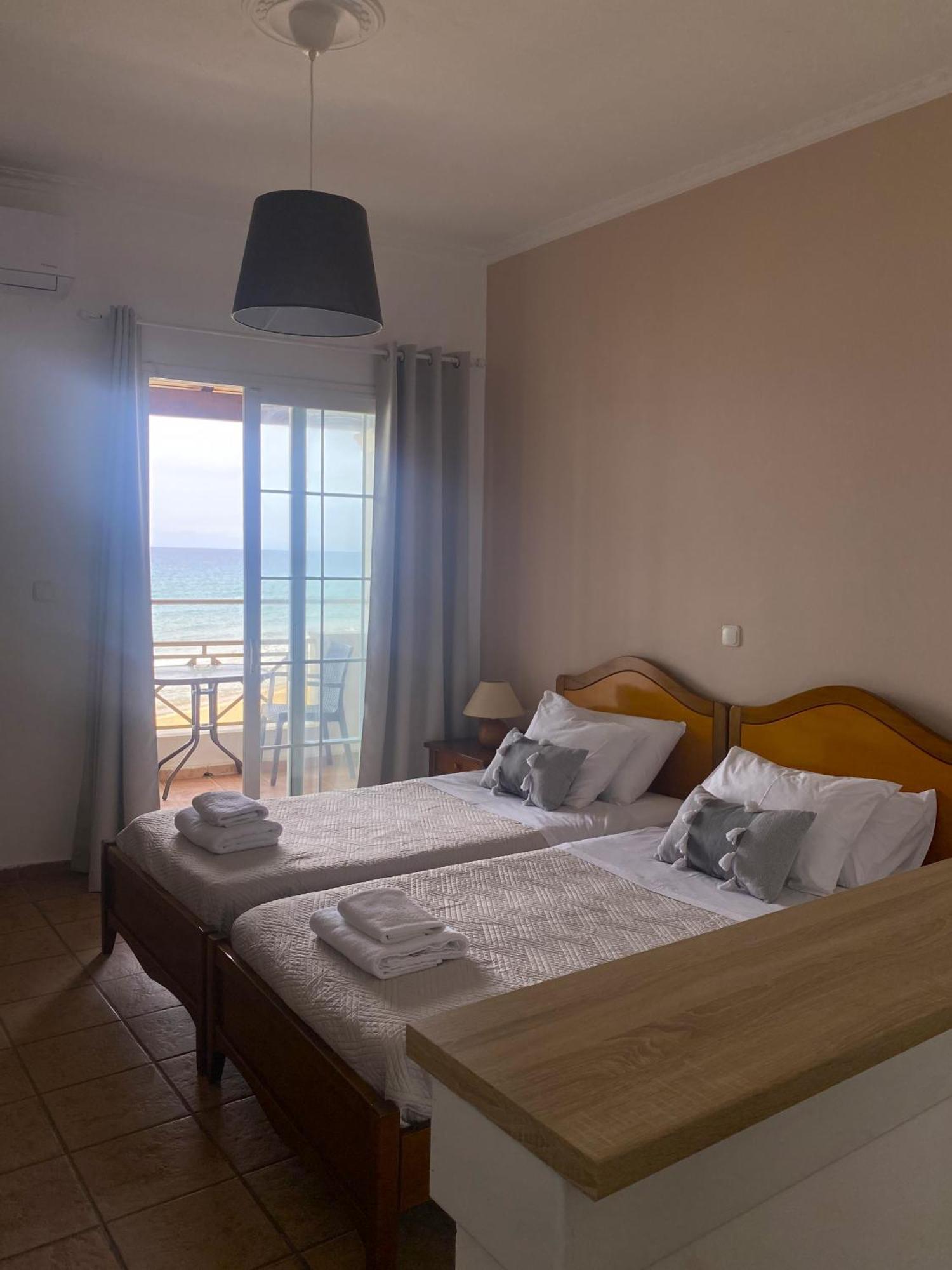 Nereides Apartments Agios Gordios  Exterior foto