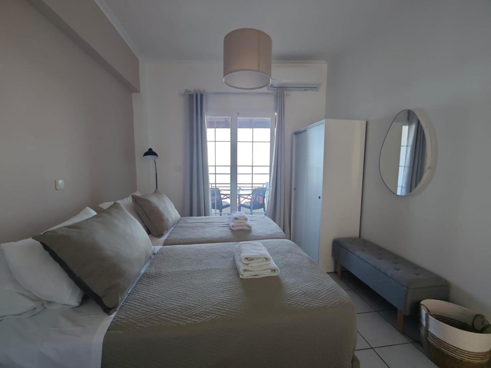 Nereides Apartments Agios Gordios  Exterior foto