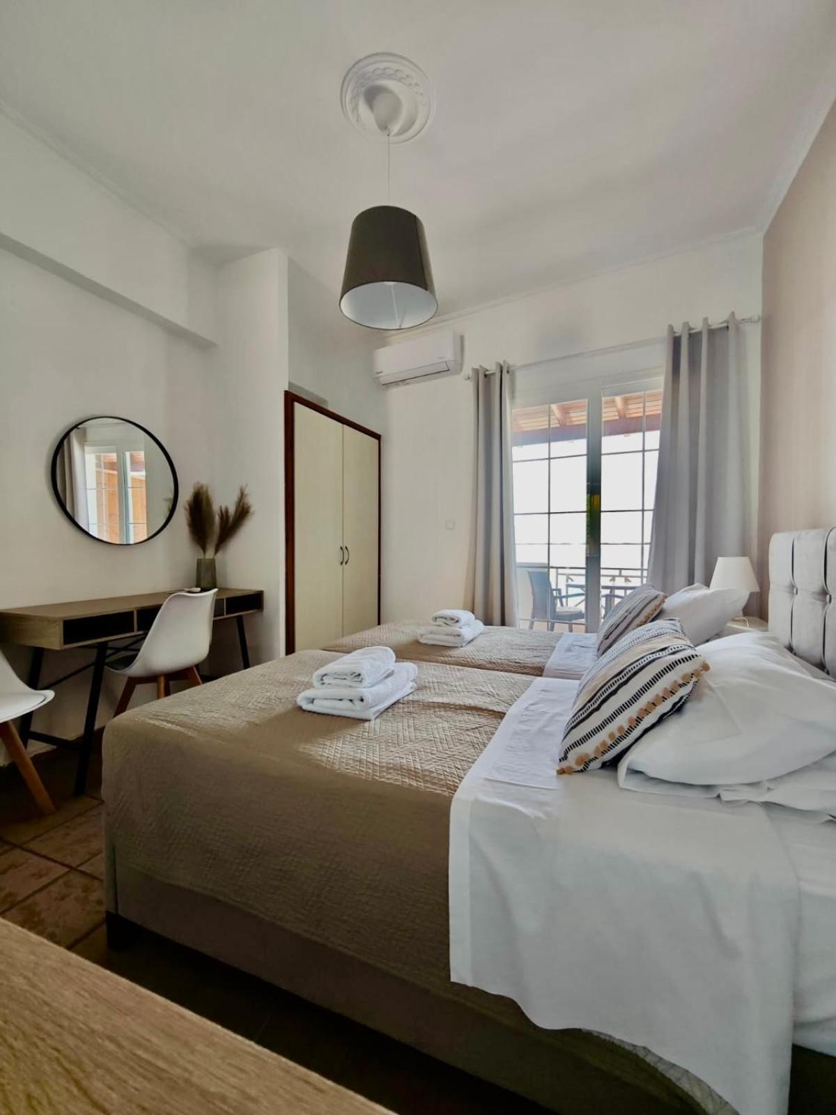 Nereides Apartments Agios Gordios  Exterior foto