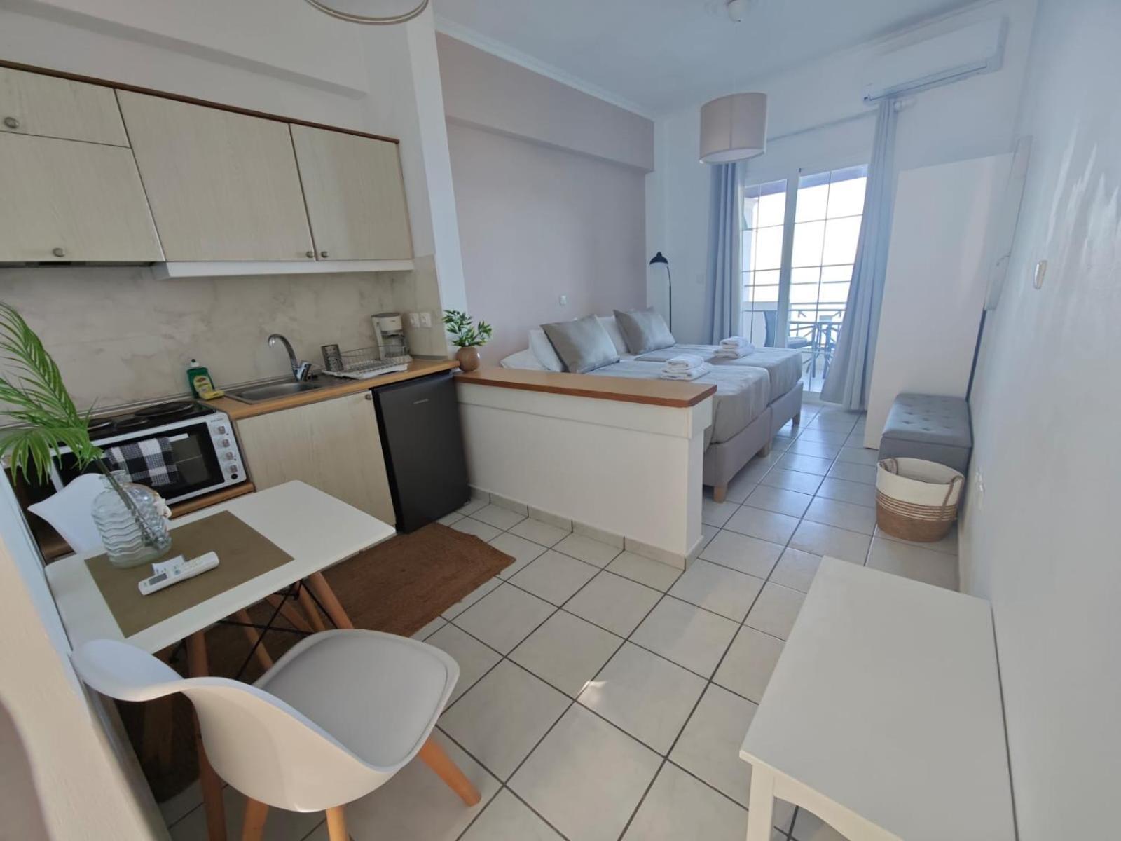 Nereides Apartments Agios Gordios  Exterior foto